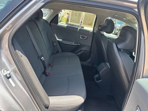 Used 2025 Kia K4 FWD image 24