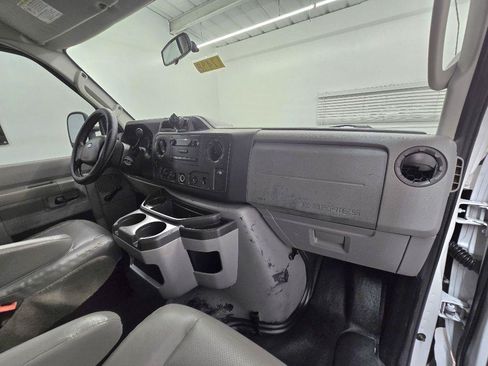 Used 2012 Ford E-150 and Econoline 150 RWD image 18