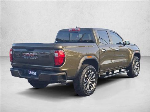 Used 2024 GMC Canyon Denali AWD/4WD image 5