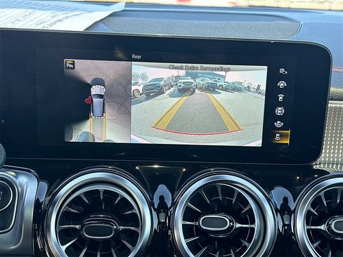 Used 2023 Mercedes-Benz EQB 250+ image 30