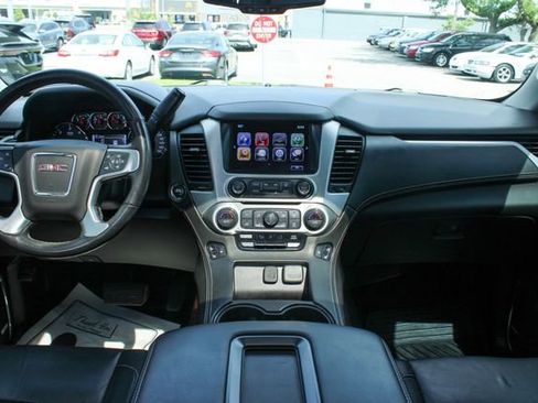 Used 2019 GMC Yukon SLT w/ Open Road Package AWD/4WD image 17
