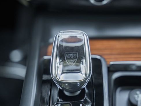 Used 2023 Volvo XC60 B5 Ultimate w/ Climate Package AWD/4WD image 24