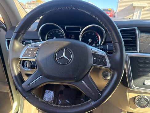 Used 2013 Mercedes-Benz ML 350 2WD image 30