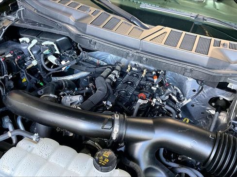 Used 2025 Ford F150 XLT w/ Equipment Group 301A Standard AWD/4WD image 27