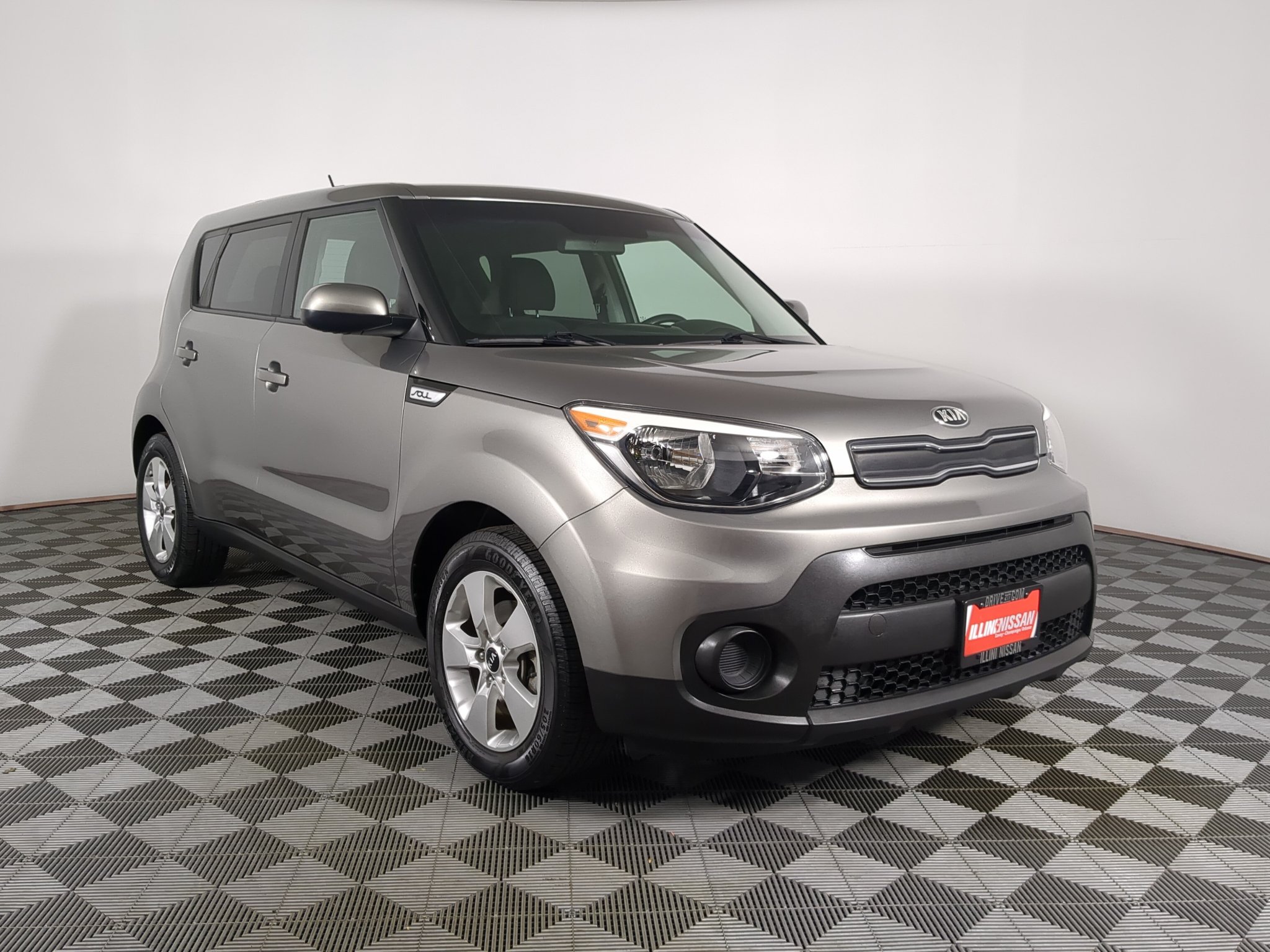 Used 2017 Kia Soul w/ Convenience Package FWD image 1