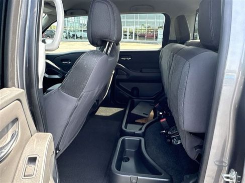 Used 2023 Nissan Frontier SV w/ SV Convenience Package RWD image 23