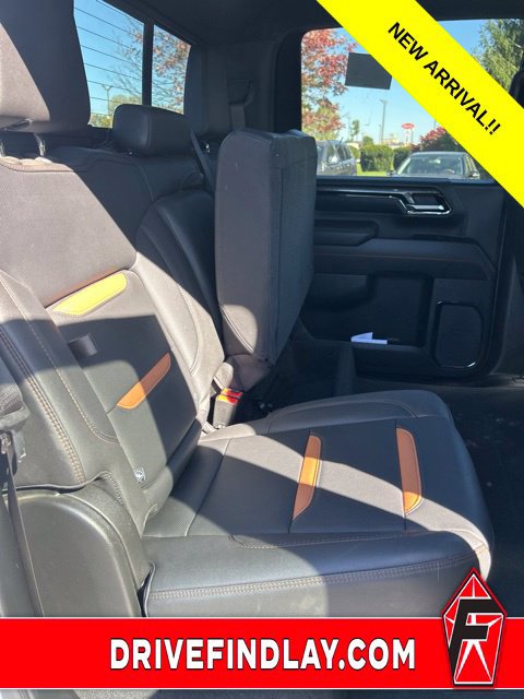 Used 2024 GMC Sierra 2500 AT4 w/ AT4 Preferred Package AWD/4WD image 10