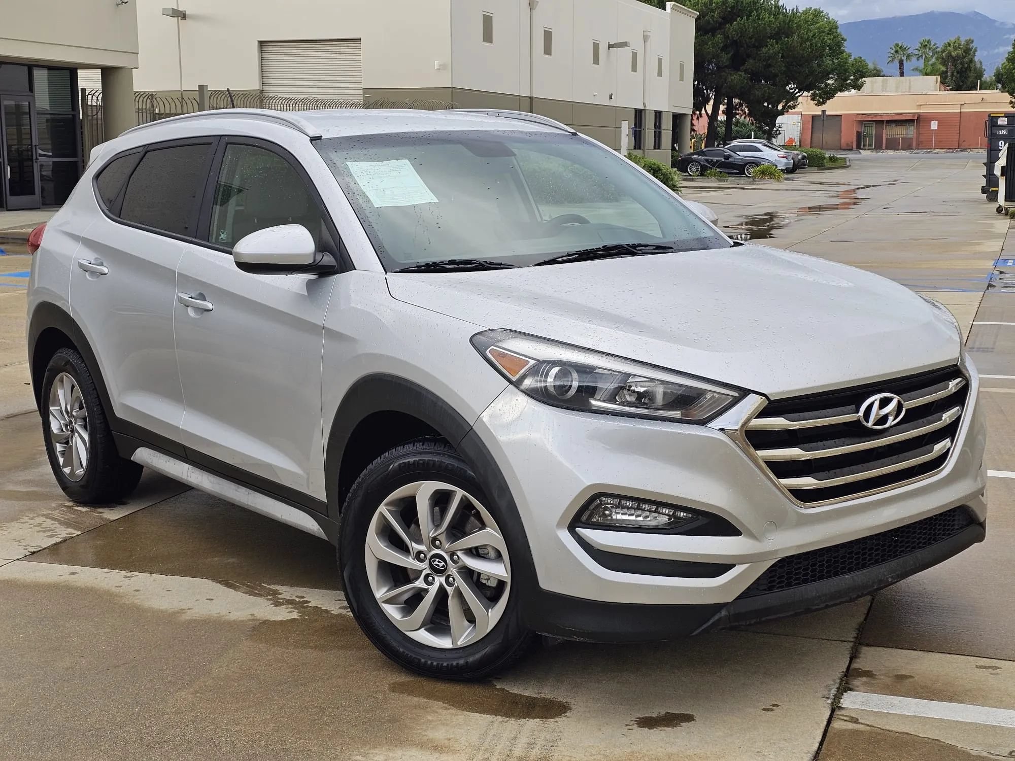 Used 2017 Hyundai Tucson SE w/ SE Popular Package 02 AWD/4WD image 3