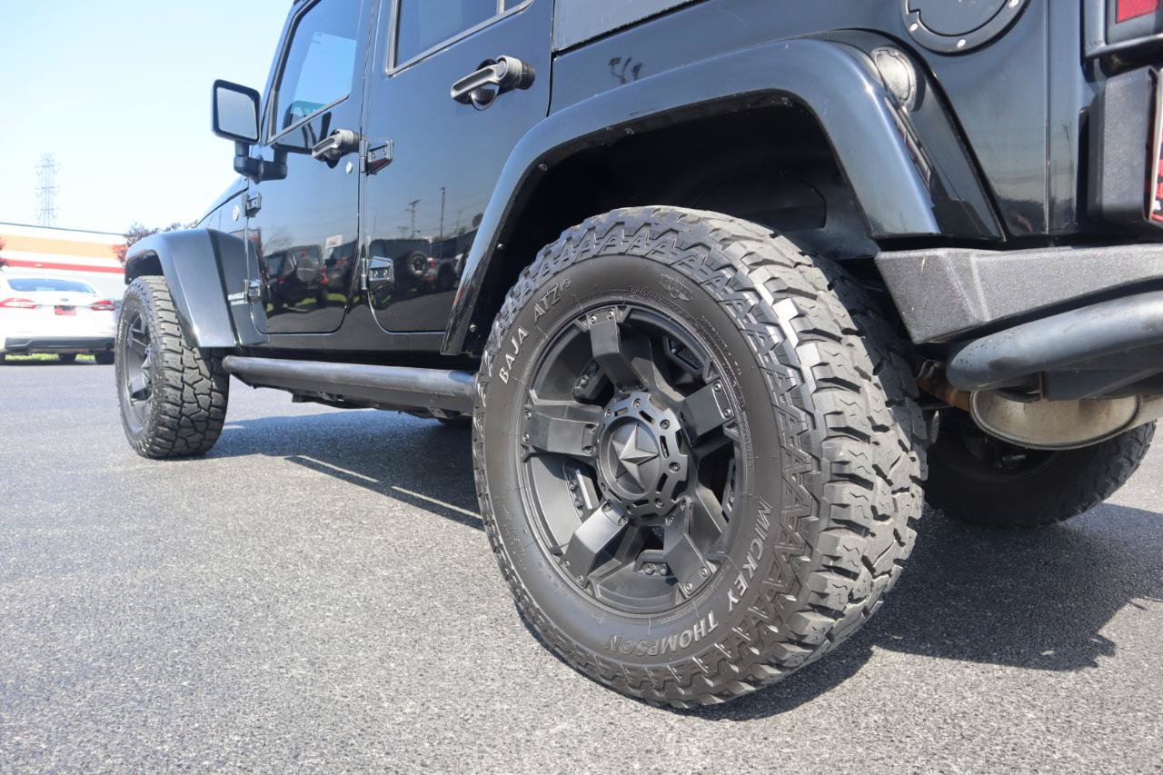 Used 2015 Jeep Wrangler Unlimited Sahara w/ Connectivity Group AWD/4WD image 24