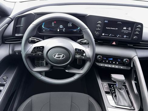 New 2026 Hyundai Elantra SEL Sport Premium FWD image 17