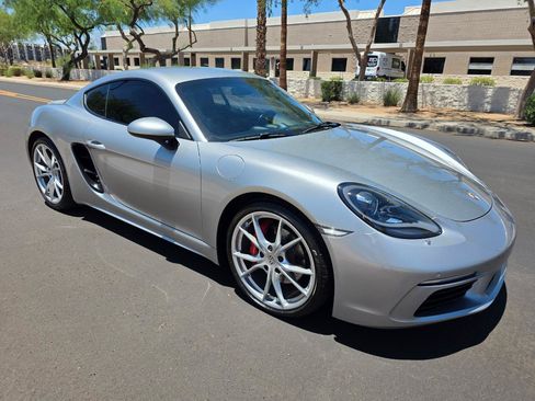 Used 2017 Porsche 718 Cayman S RWD image 30
