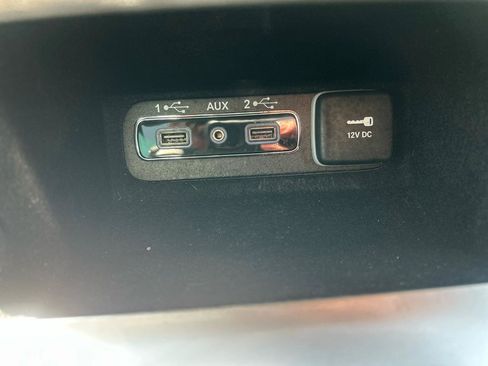 Used 2019 Jeep Grand Cherokee Overland AWD/4WD image 25