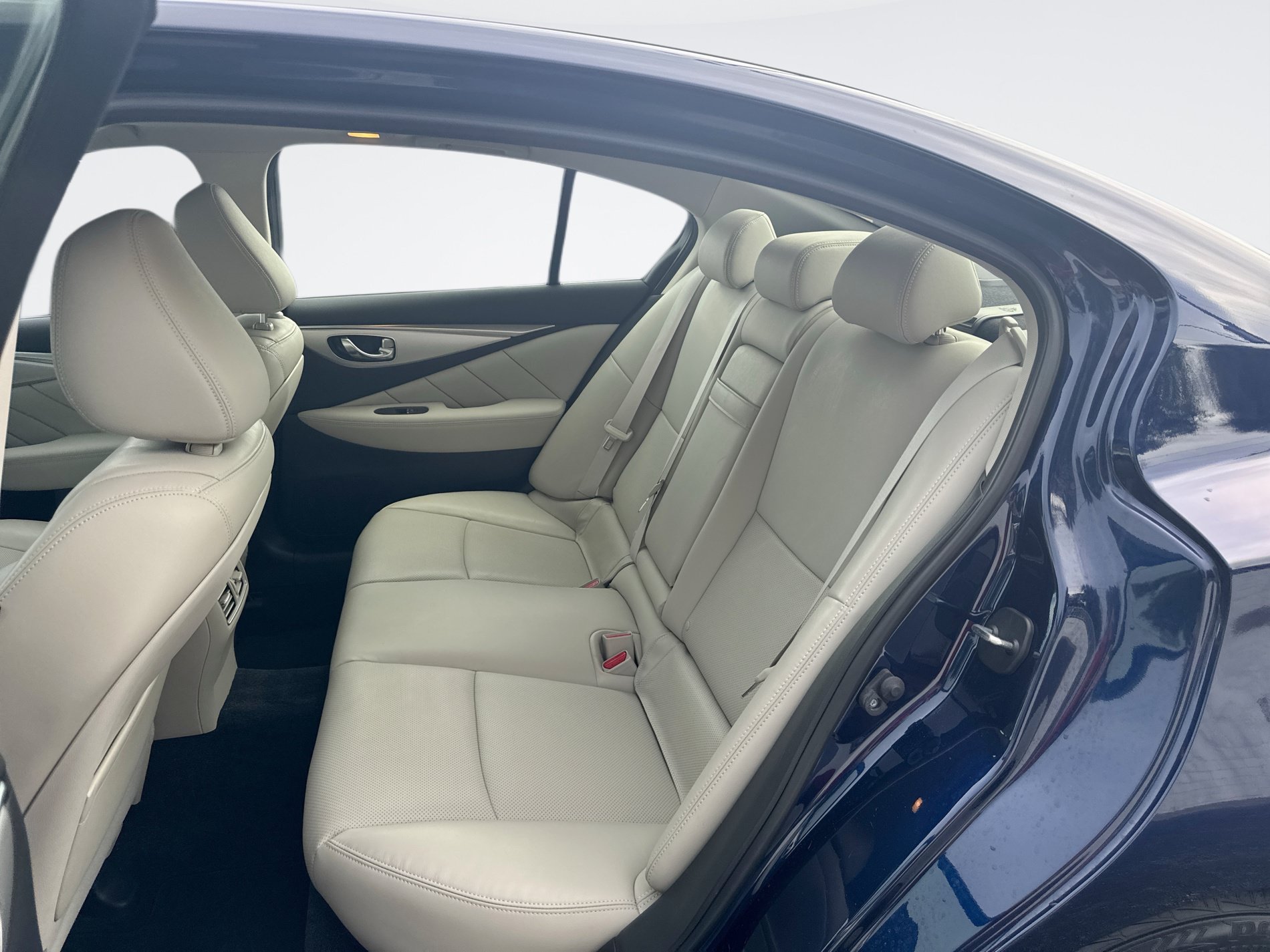 Used 2023 INFINITI Q50 Luxe w/ Cargo Package RWD image 14