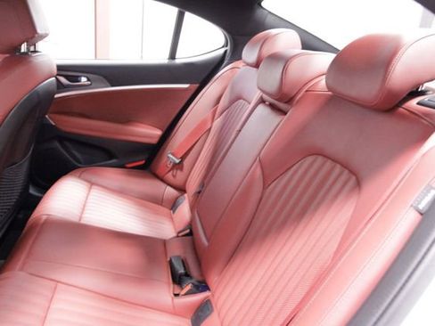 Used 2025 Genesis G70 2.5T w/ Sport Prestige Package image 17