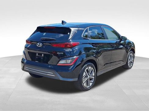 Used 2023 Hyundai Kona SE FWD image 7