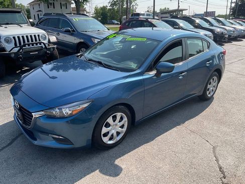 Used 2018 MAZDA MAZDA3 Sport FWD image 7