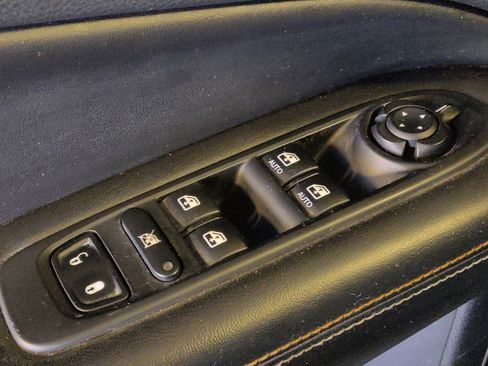 Used 2018 Jeep Compass Sport w/ Tech Group FWD image 27