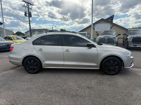 Used 2015 Volkswagen Jetta S FWD image 3