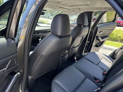 Certified 2025 MAZDA CX-30 AWD 2.5 S w/ Preferred Package image 35