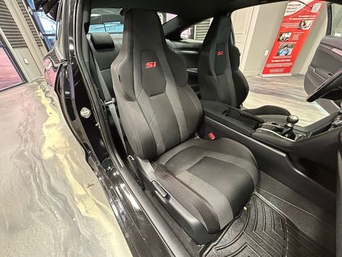 Used 2019 Honda Civic Si image 3