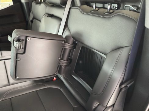 Used 2020 Chevrolet Silverado 1500 LTZ w/ LTZ Premium Package image 17