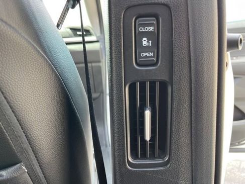 Used 2022 Honda Odyssey EX-L image 25