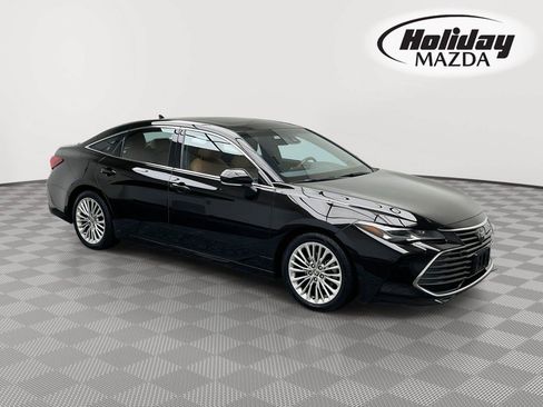 Used 2020 Toyota Avalon Limited w/ Advanced Safety Package FWD image 1