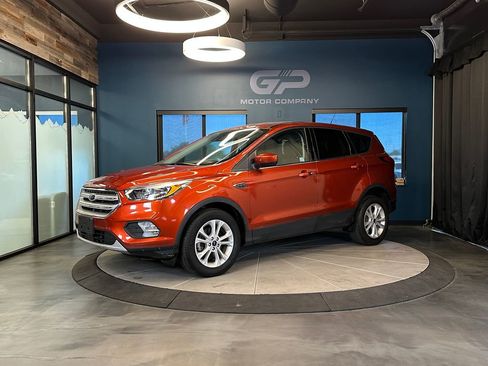 Used 2019 Ford Escape SE FWD image 7