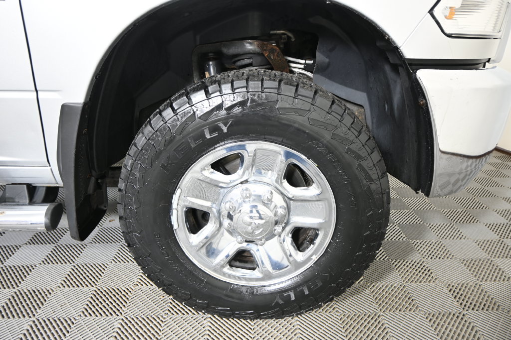 Used 2014 RAM 3500 Tradesman w/ Chrome Appearance Group AWD/4WD image 12