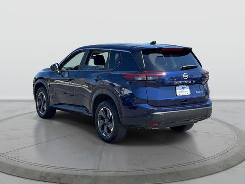 Used 2024 Nissan Rogue SV AWD/4WD image 4
