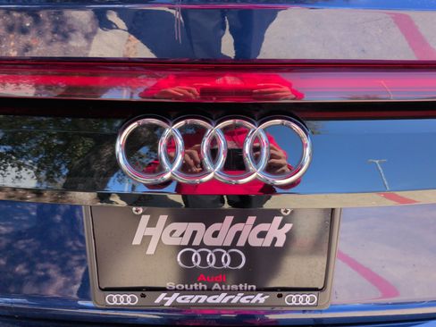 Used 2019 Audi Q8 Premium Plus w/ Premium Plus image 41