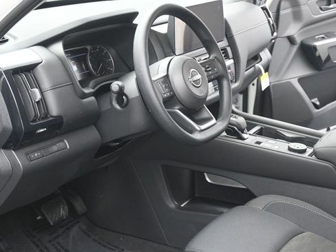 New 2026 Nissan Pathfinder S AWD/4WD image 7