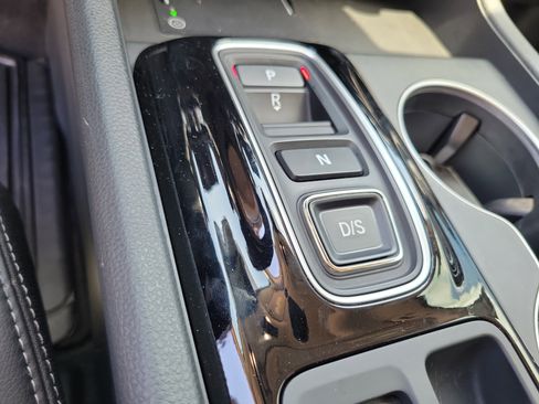 Used 2025 Honda Pilot Touring image 30