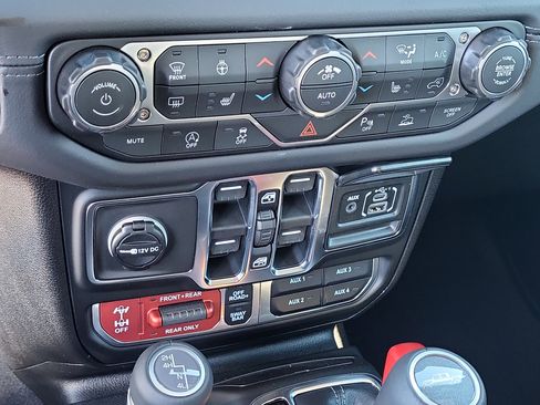 New 2026 Jeep Gladiator Rubicon w/ Safety Group image 15