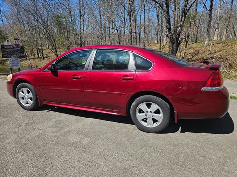 Used 2010 Chevrolet Impala LT w/ Luxury Edition Package image 9