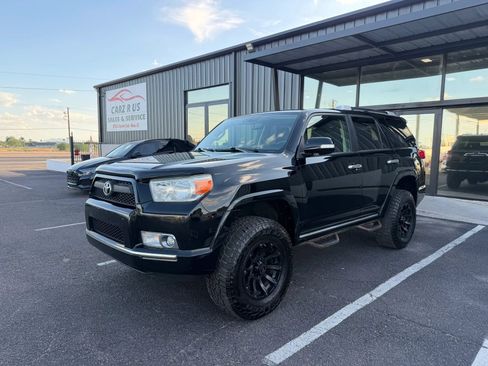 Used 2013 Toyota 4Runner SR5 AWD/4WD image 3