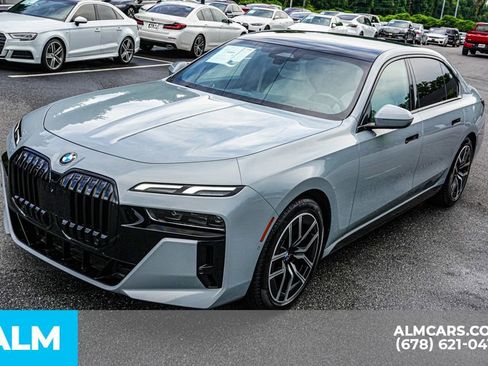 Used 2024 BMW 760i xDrive w/ Premium Package image 15