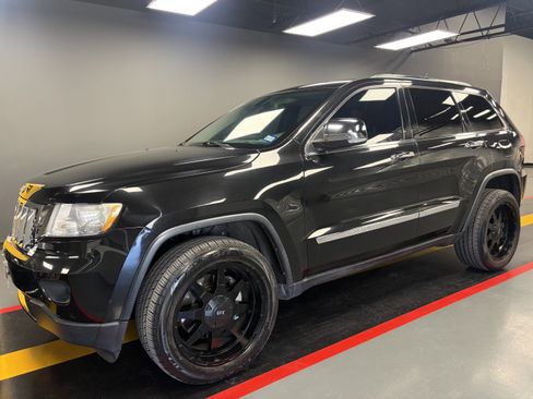 Used 2012 Jeep Grand Cherokee Overland AWD/4WD image 2