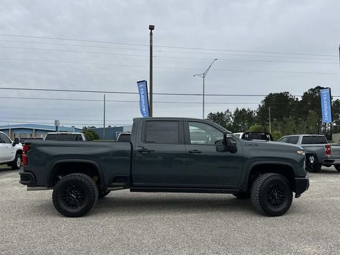 New 2026 Chevrolet Silverado 2500 ZR2 w/ LPO, Dark Essentials Package AWD/4WD image 4