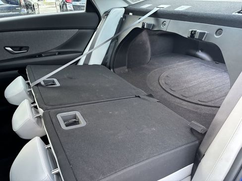 Used 2024 Hyundai Elantra Limited FWD image 27