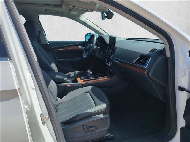 Used 2023 Audi Q5 2.0T Premium Plus w/ Premium Plus Package AWD/4WD image 15