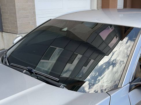 Used 2020 Honda Accord Hybrid image 12
