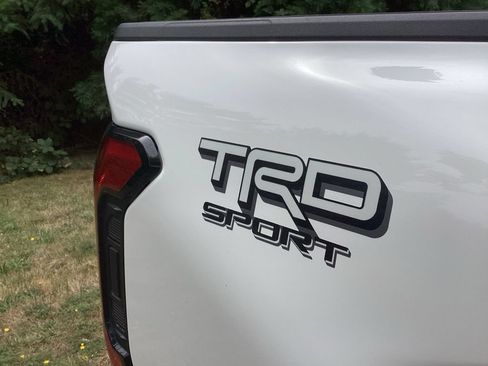 Certified 2024 Toyota Tacoma TRD Sport w/ TRD Sport Premium Package AWD/4WD image 20