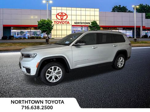 Used 2023 Jeep Grand Cherokee L Limited AWD/4WD image 1