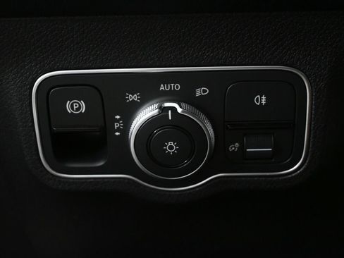 Certified 2024 Mercedes-Benz EQB 250+ image 9