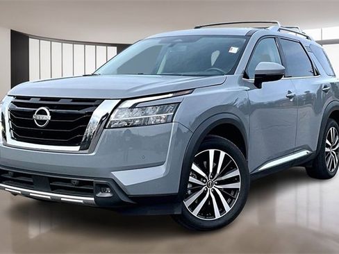 Used 2024 Nissan Pathfinder Platinum w/ Cargo Package image 1
