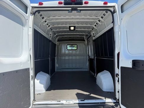 New 2026 RAM ProMaster 2500 w/ Convenience Group FWD image 21