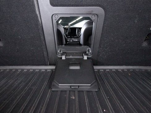 Used 2019 Volvo XC60 T5 Momentum w/ Premium Package image 30