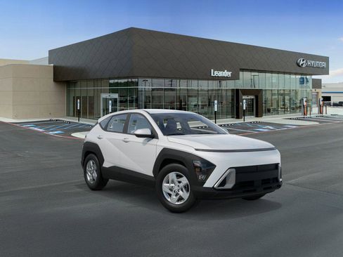 New 2026 Hyundai Kona SE image 2