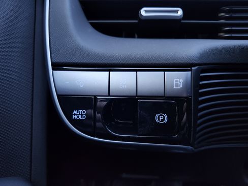 New 2026 Hyundai Ioniq 5 SE image 11